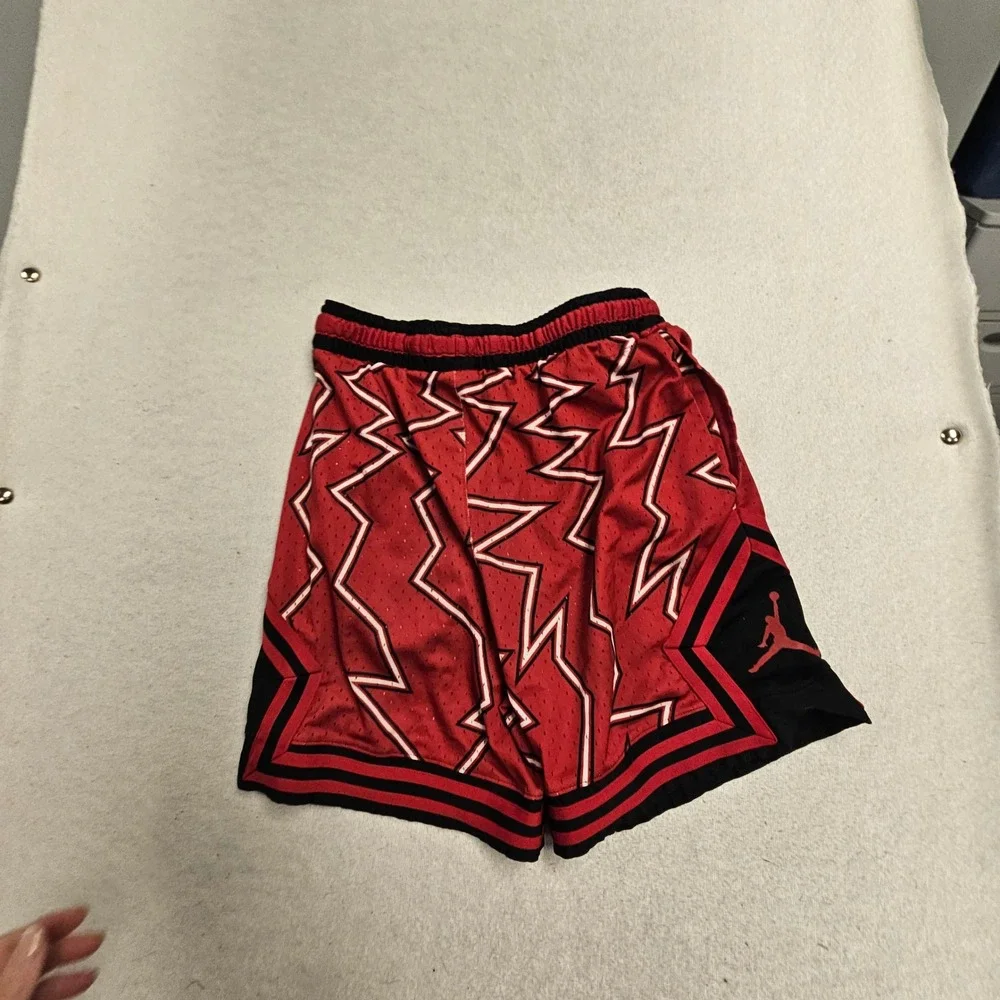 Jordan Mens Mesh Basketball Shorts Red Black Lightning Bolt Jumpman Size Medium